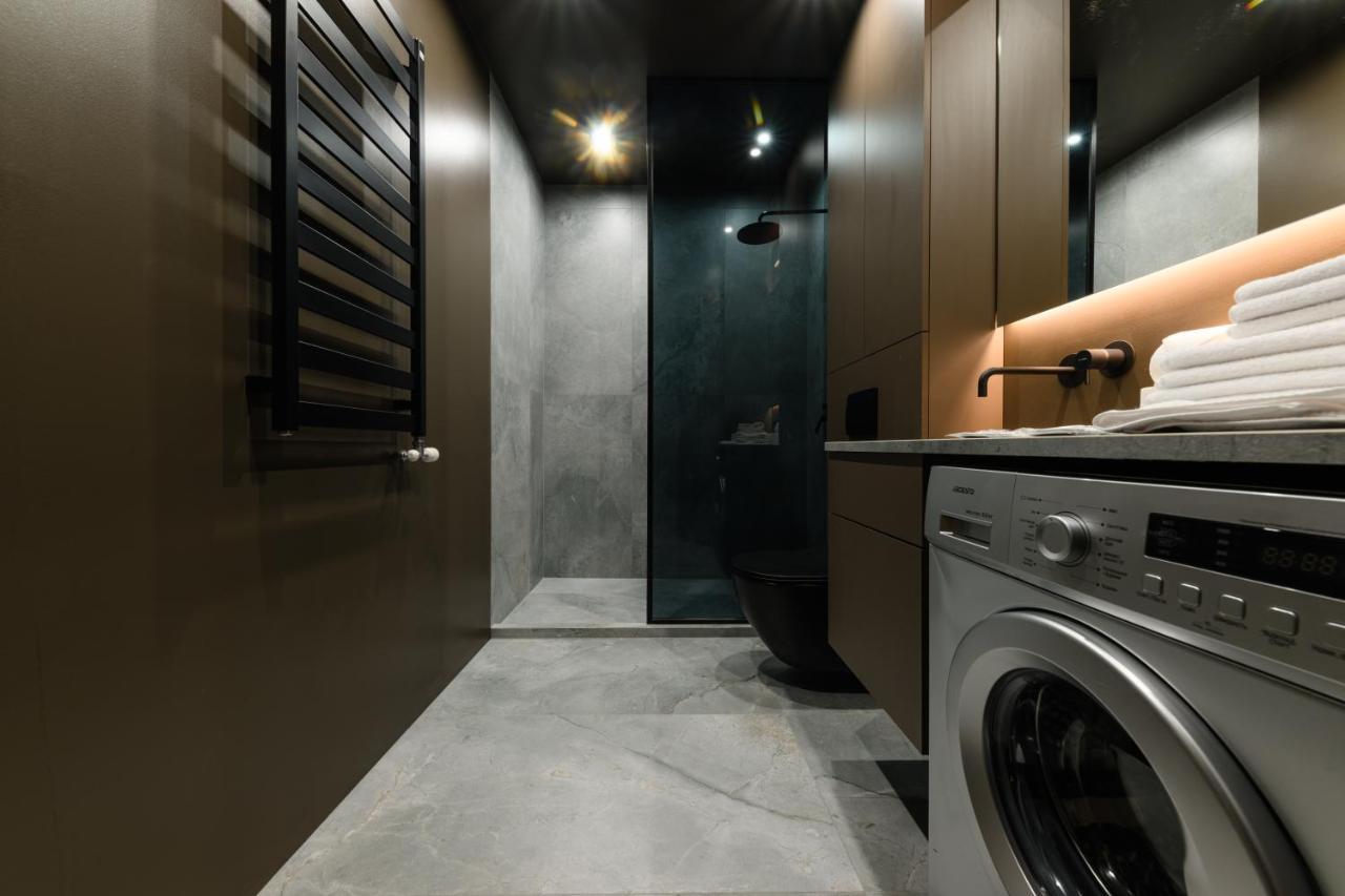 Luxury Apartments-Belochka Uschhorod Exterior foto