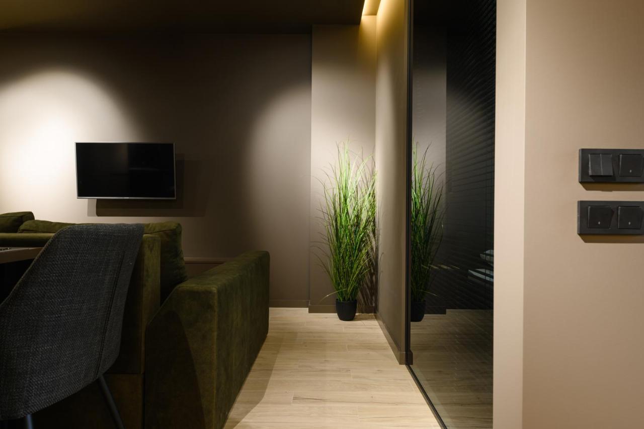 Luxury Apartments-Belochka Uschhorod Exterior foto