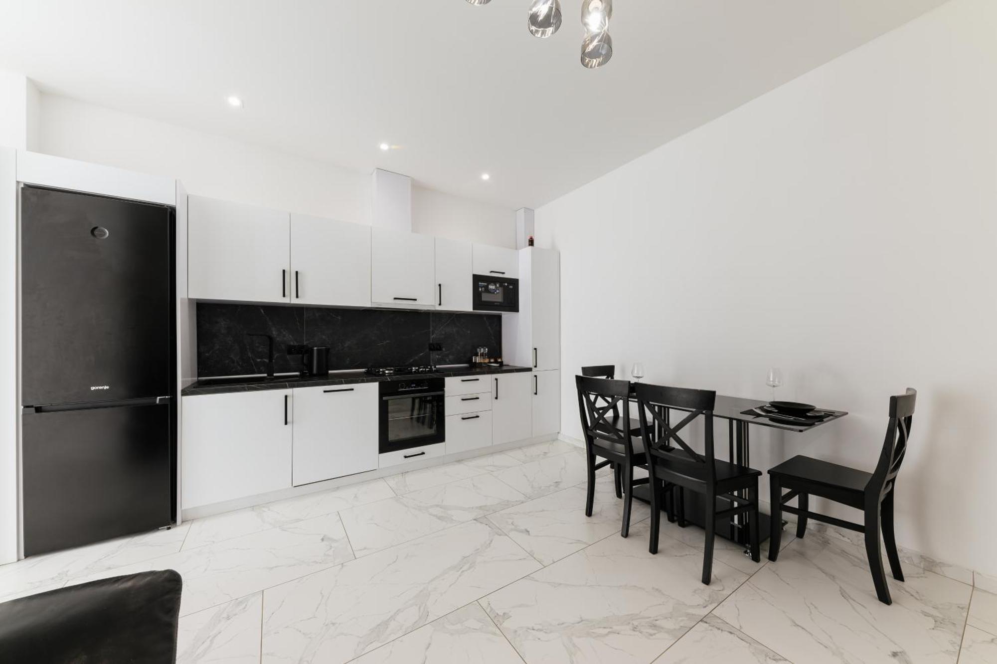 Luxury Apartments-Belochka Uschhorod Exterior foto